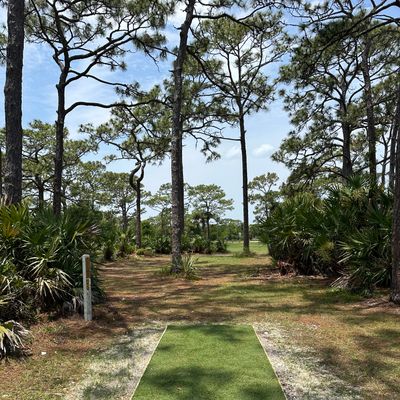 Hole 1 short