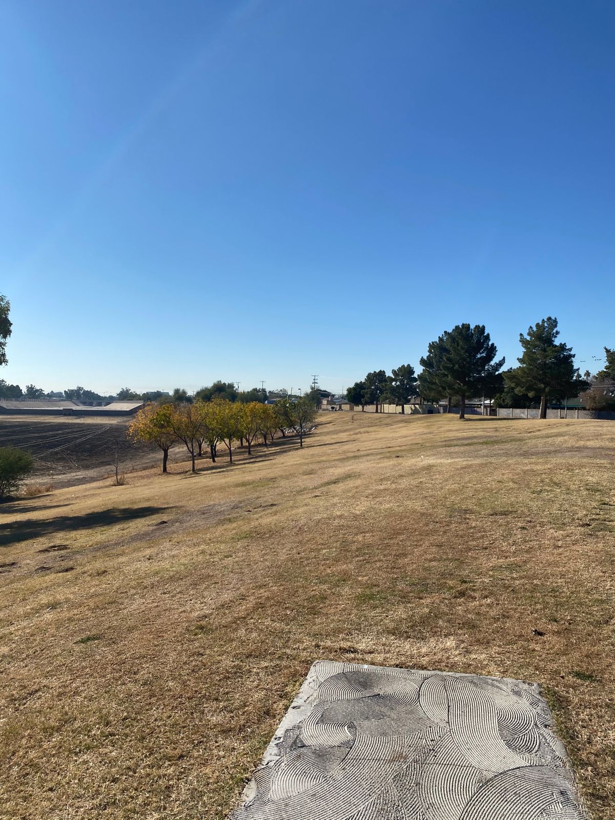Hole 1 tee