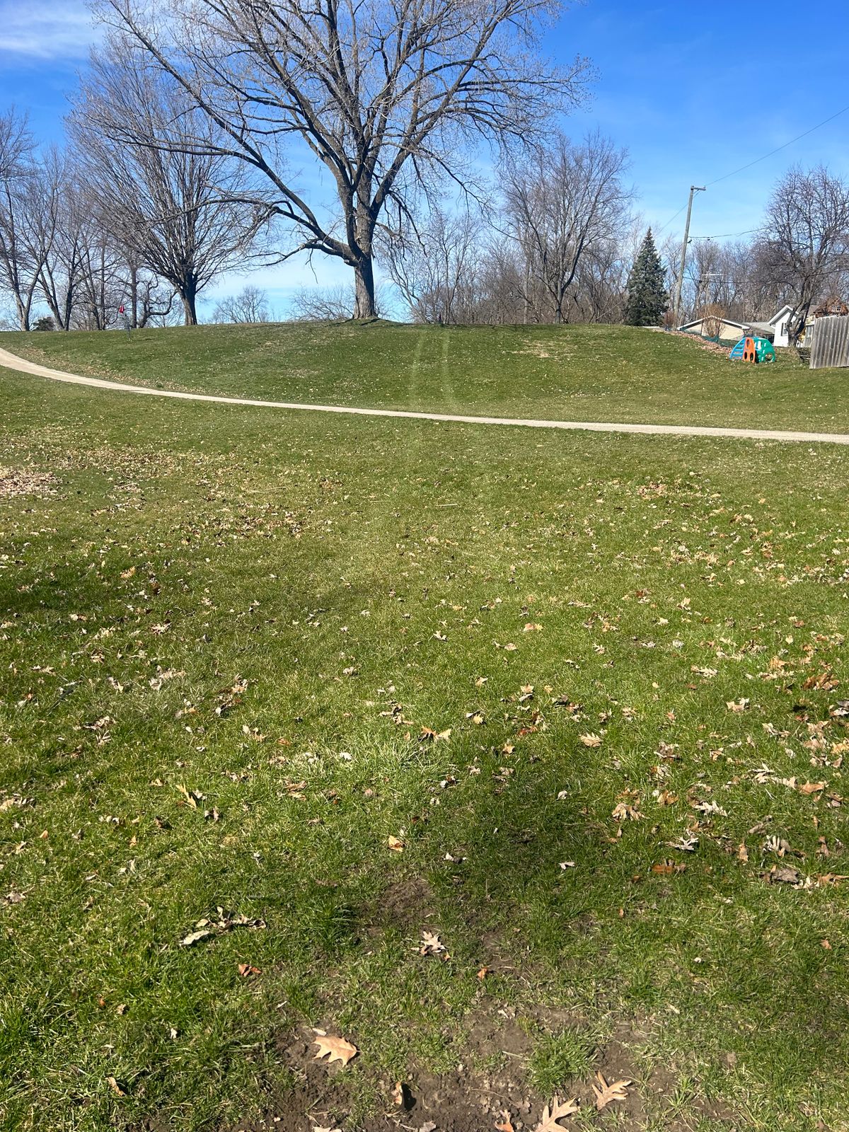 Hole 4 fairway