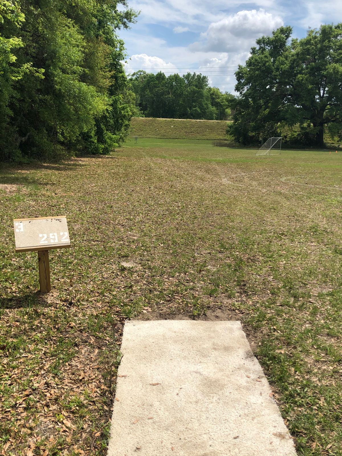 Hole 3, tee to basket