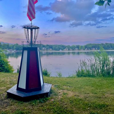 Hole 10 long basket