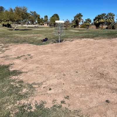 Hole 5/8