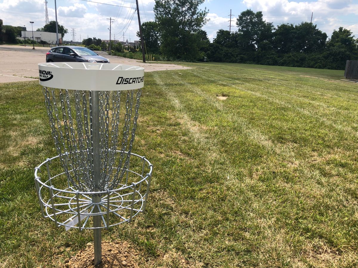 Hole 2 basket
