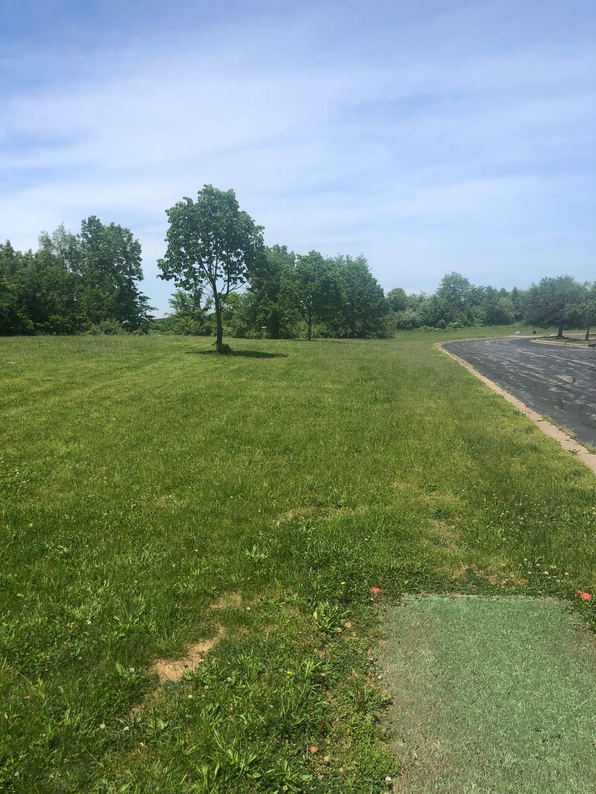 Hole 1 red tee
