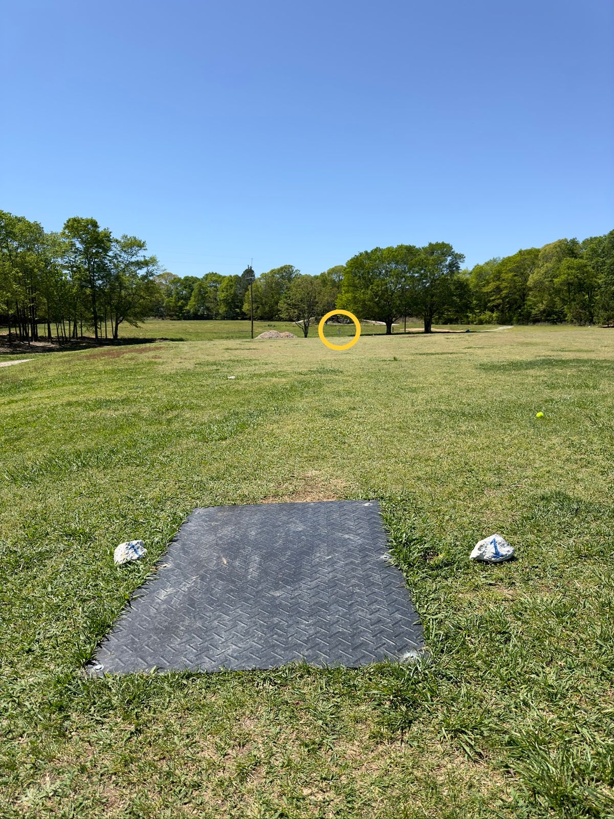 Hole 1 tee
