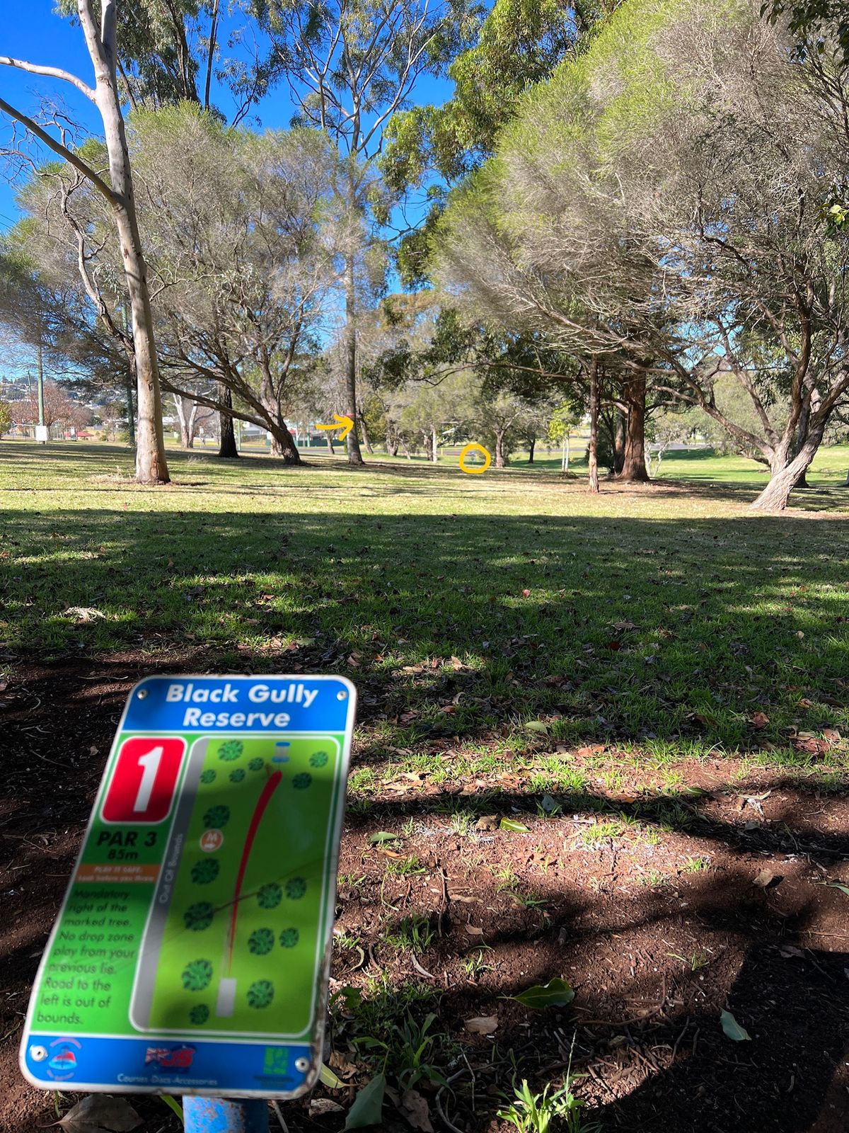 Hole 1 with mando