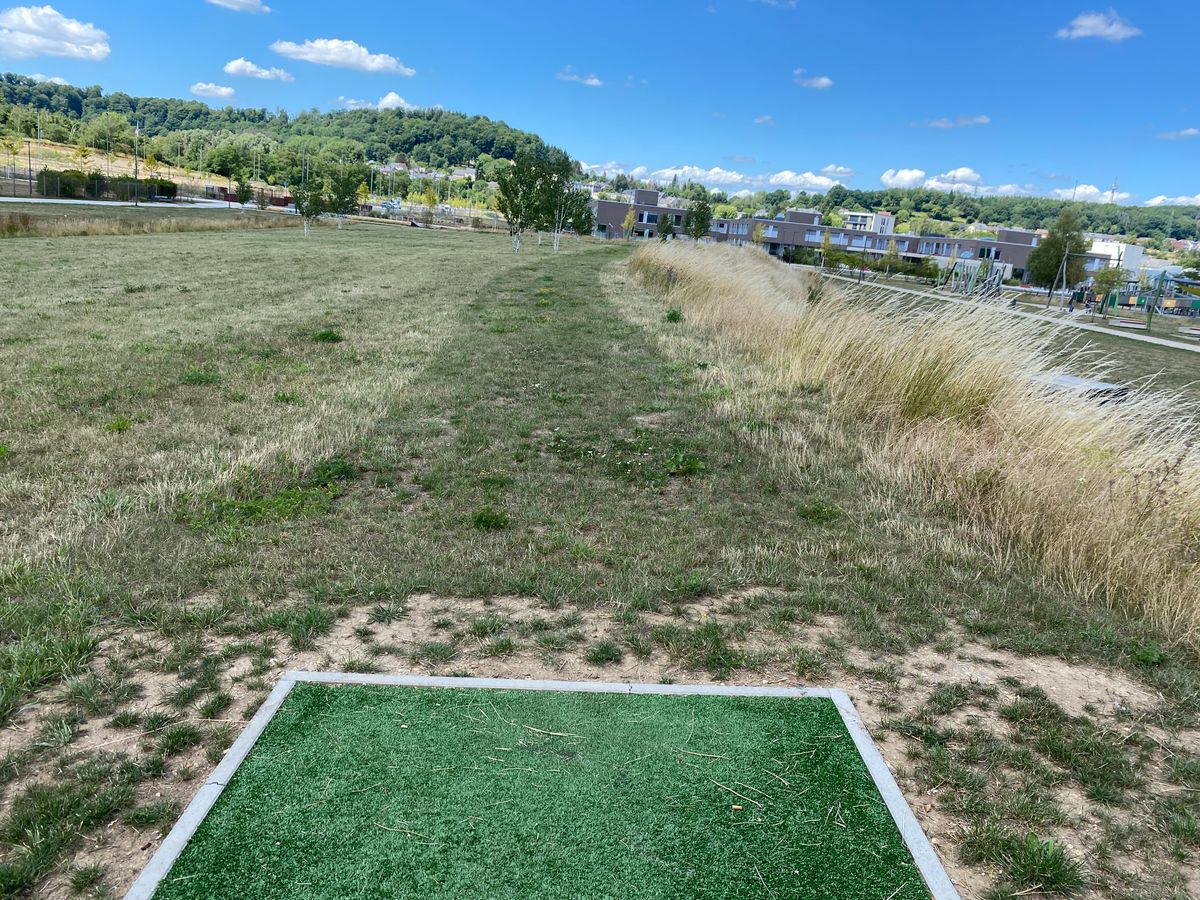 Tee 4