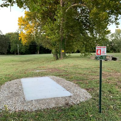 Hole Lion 4, Old Sign