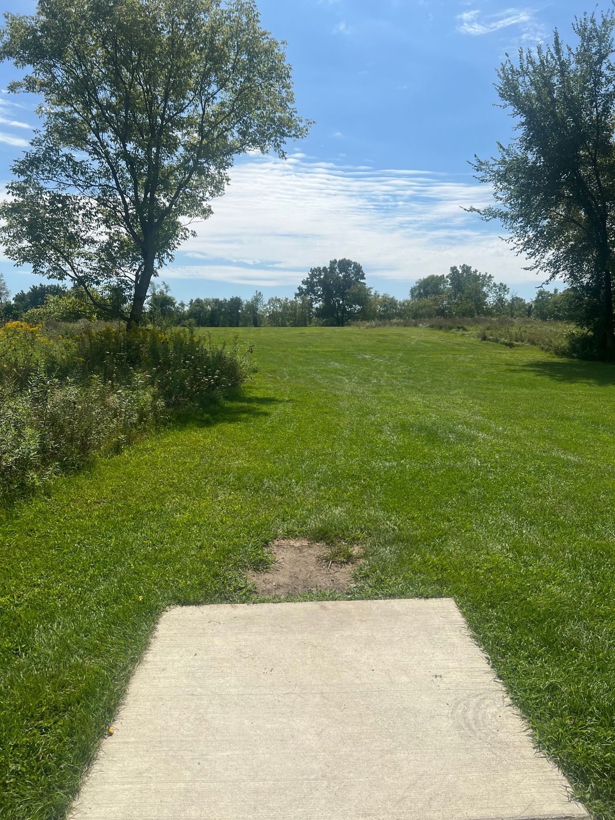Hole 12 (White) - Tee Pad