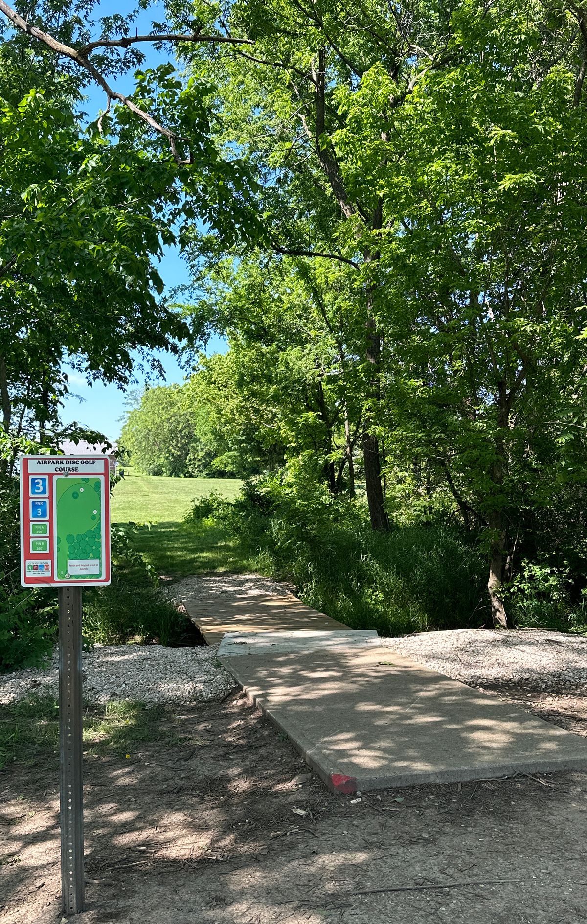 Hole 3 tunnel