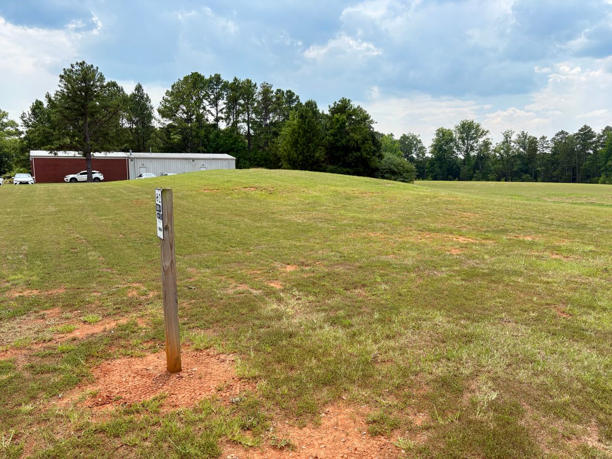 Hole 2 tee
