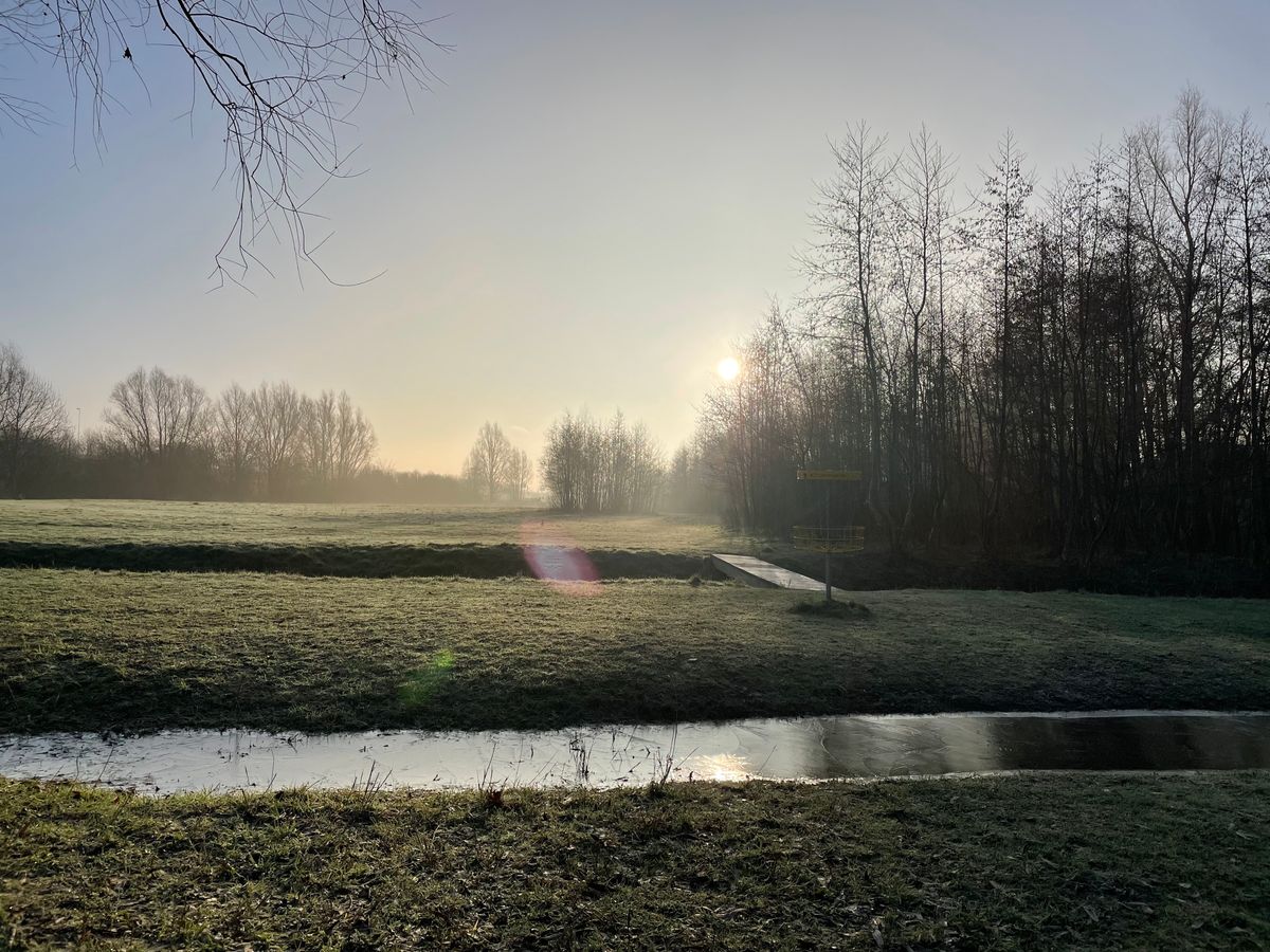 Hole 18 frozen