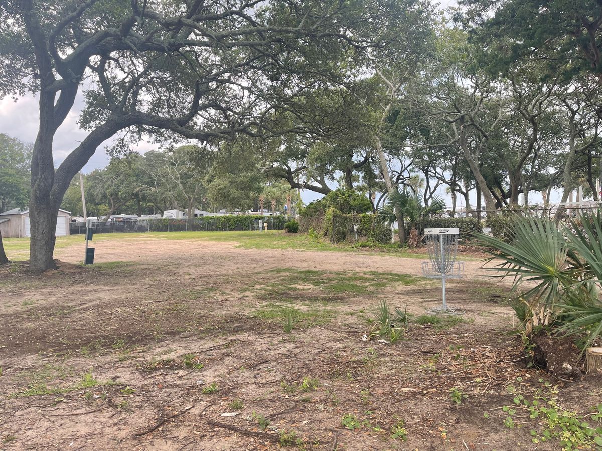 Lakewood Camping Resort.  No distinguishing tee box but baskets for putting and beginners learning