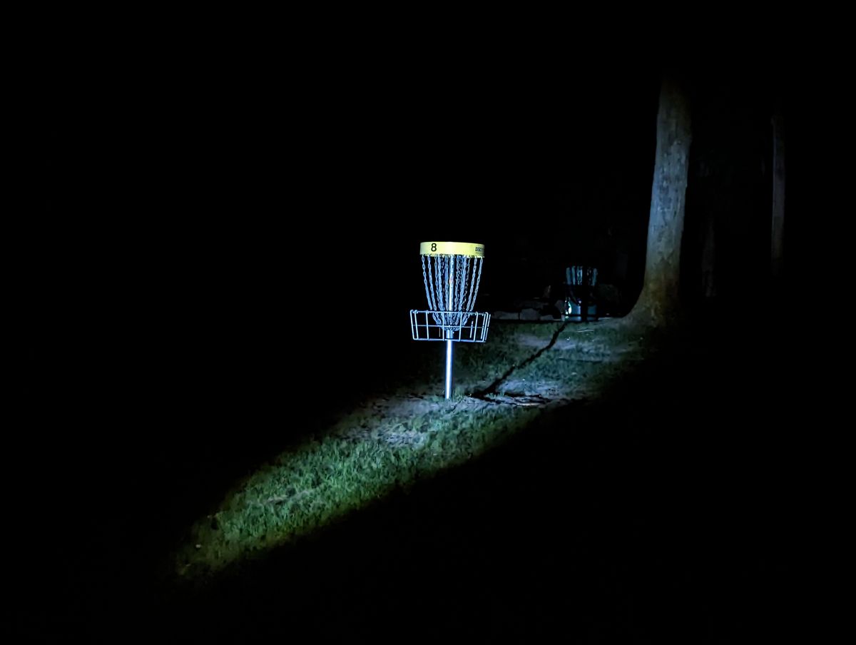Hole 8 glow round