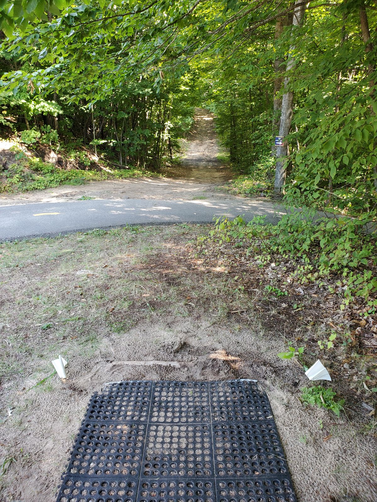 Hole 8 tee pad