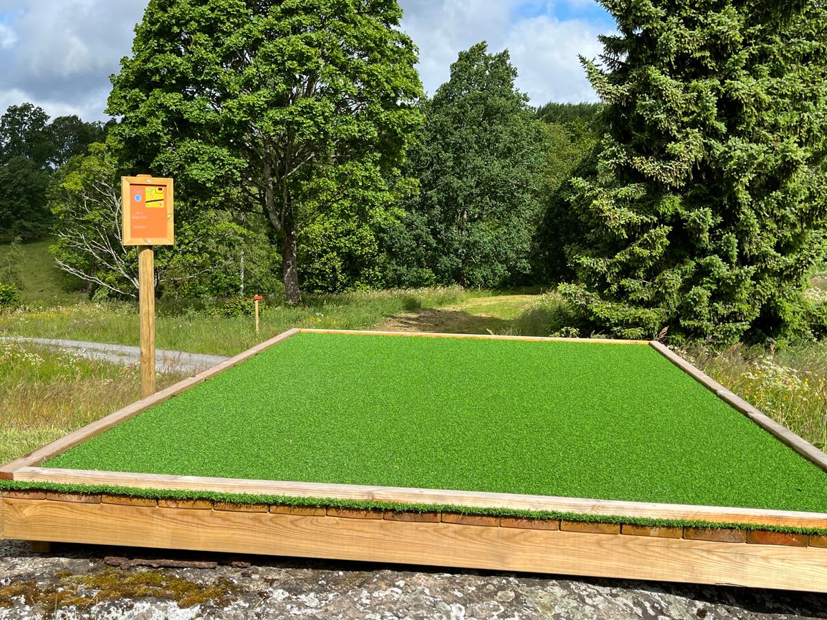 Tee 9