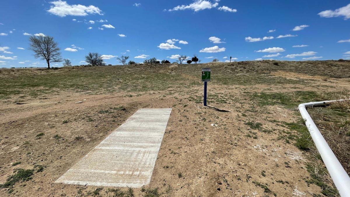 Hole 2 tee pad