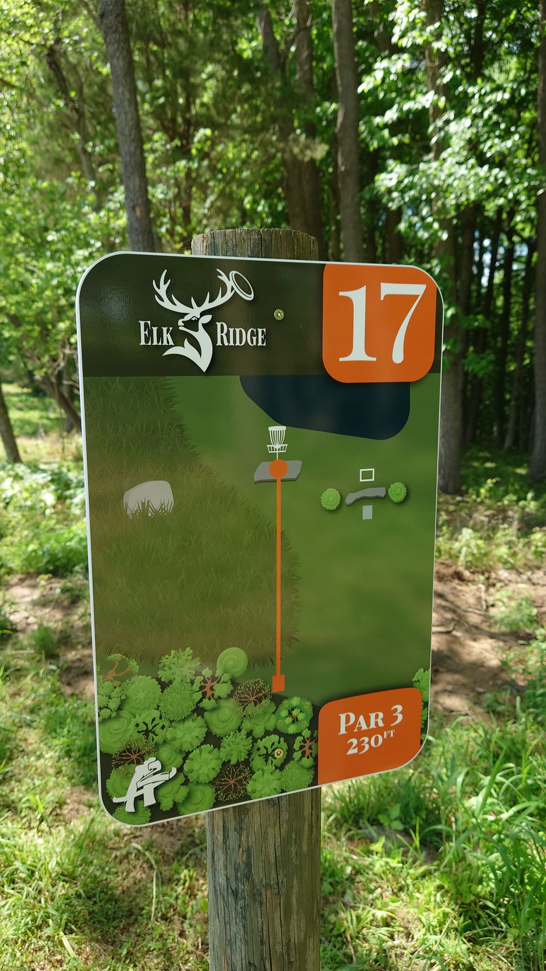 Hole 17 tee sign.