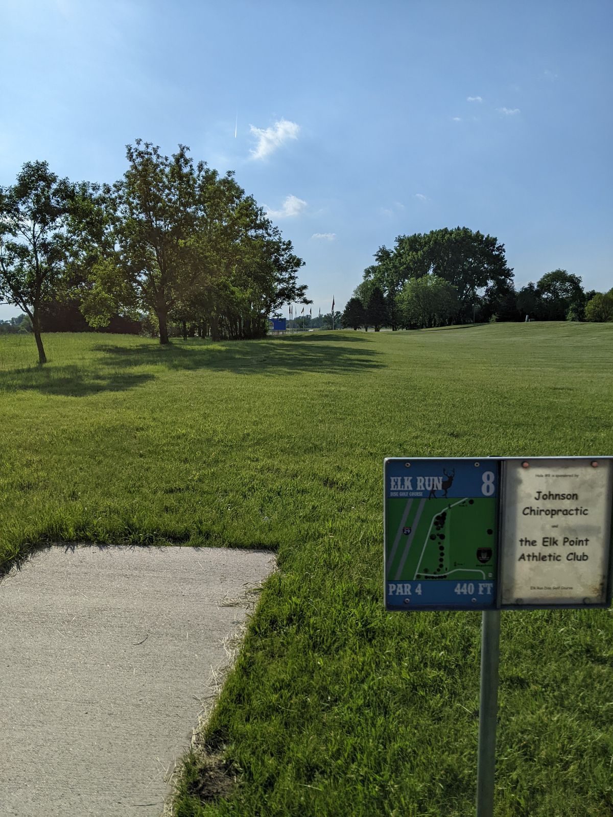 Hole 8 teepad