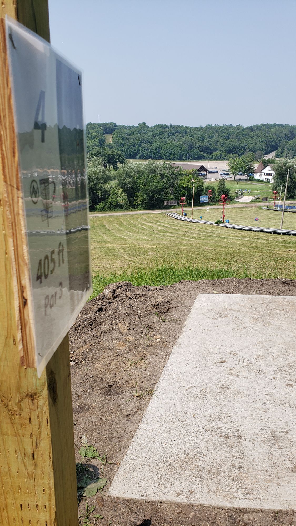 Hole 4, first downhill sender!