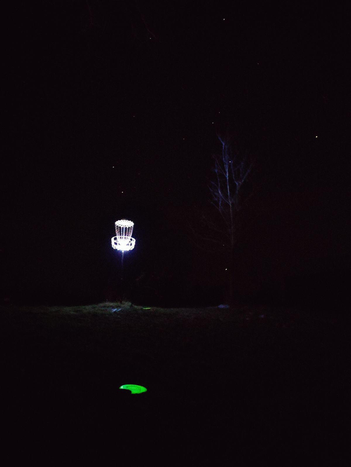 Glowing elevated basket for hole 2
