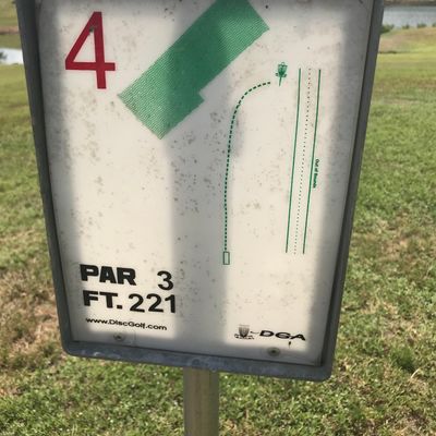 Hole 4 tee sign