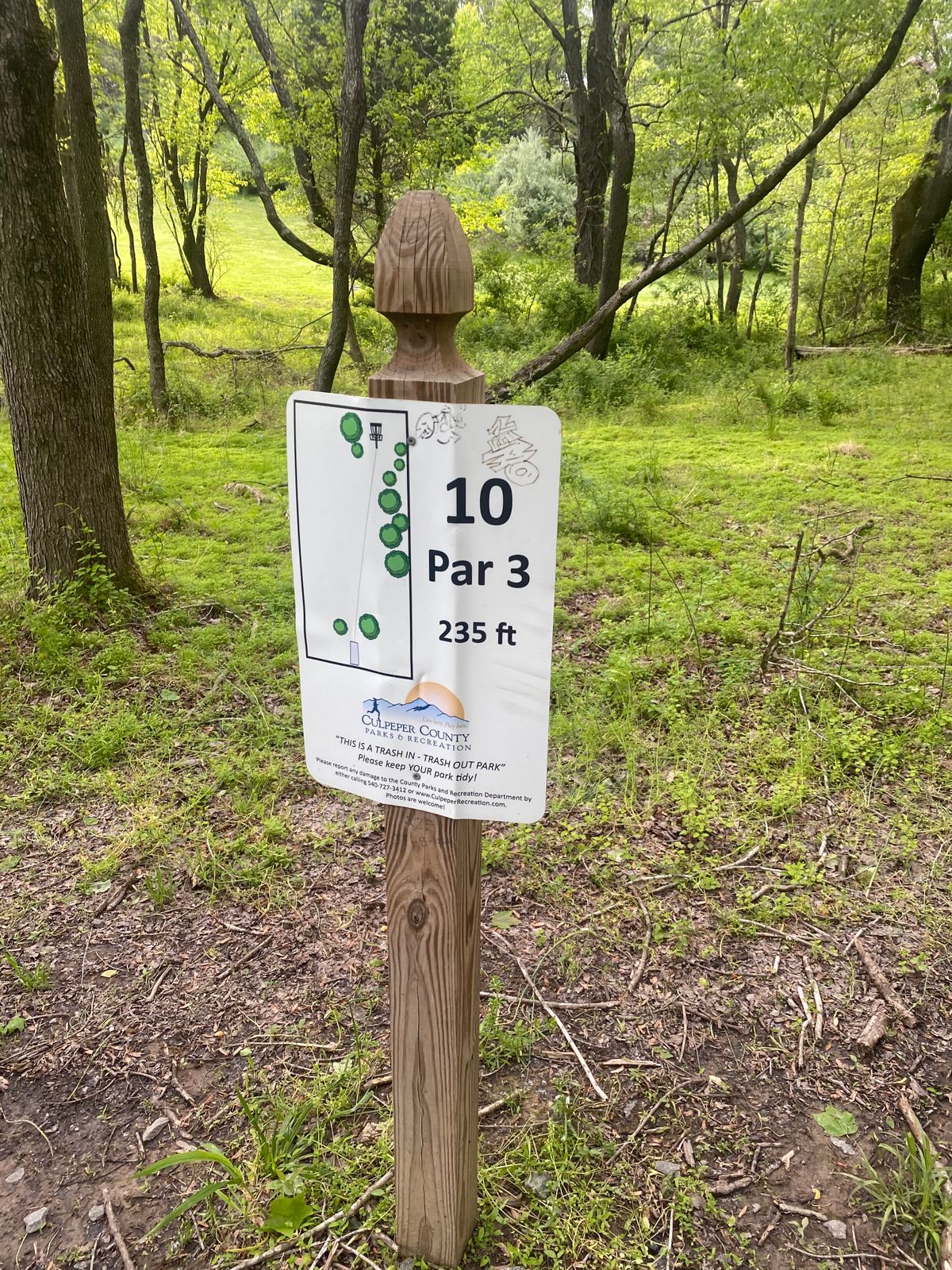 Hole 10 tee sign