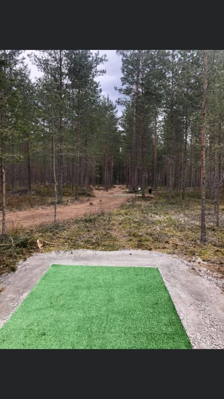 Nya bakre tee hål 1