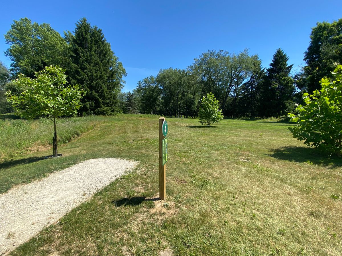 Approach from 4 amateur tee box