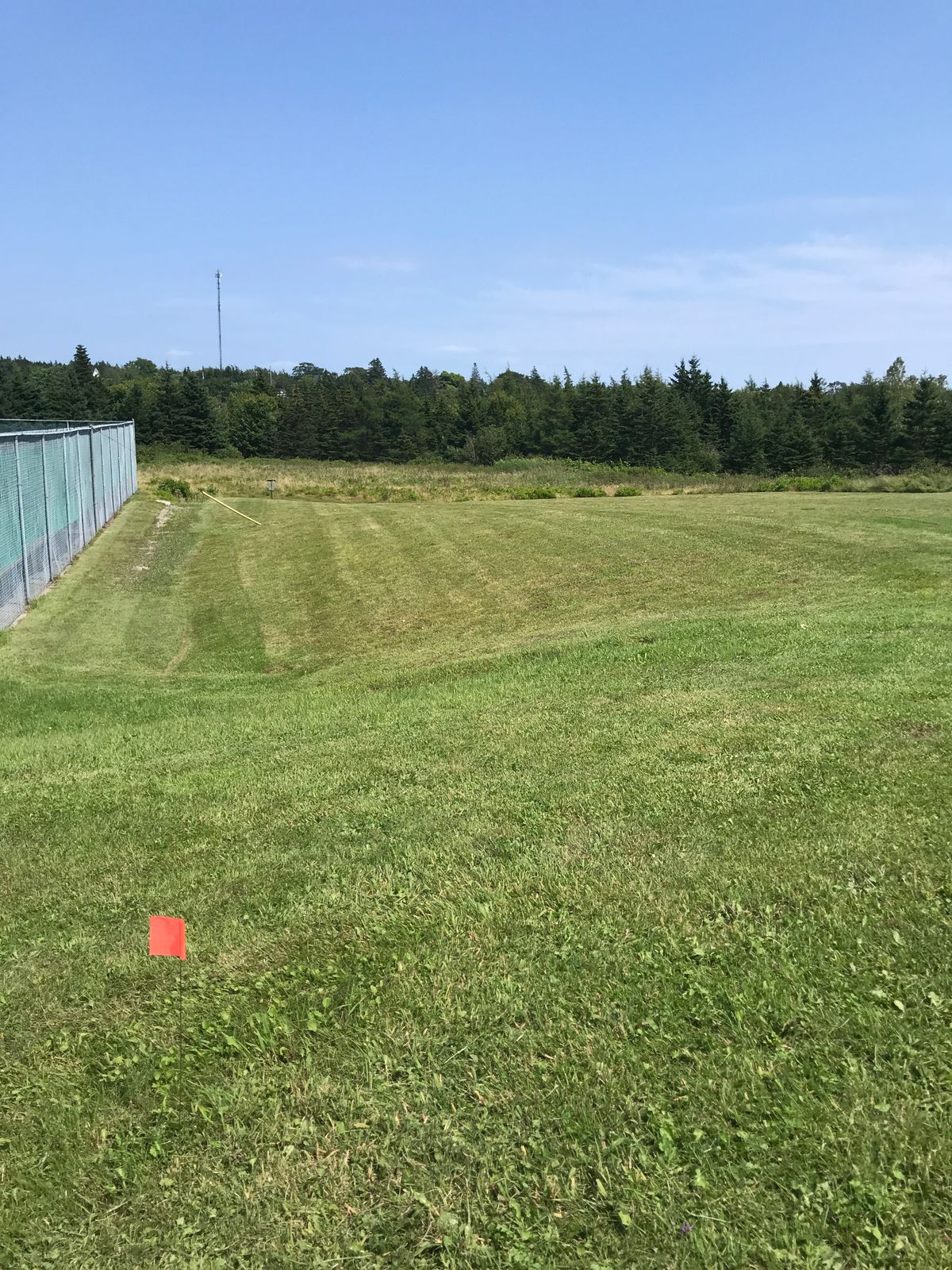 Hole 1 tee