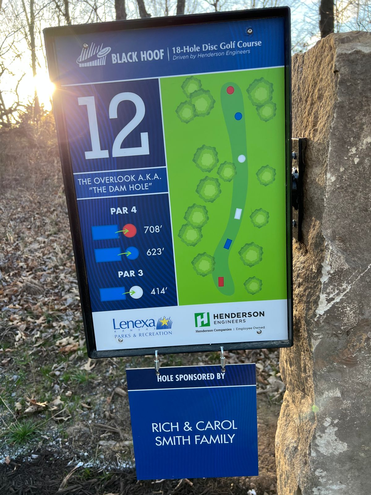 Hole 12 mid tee marker