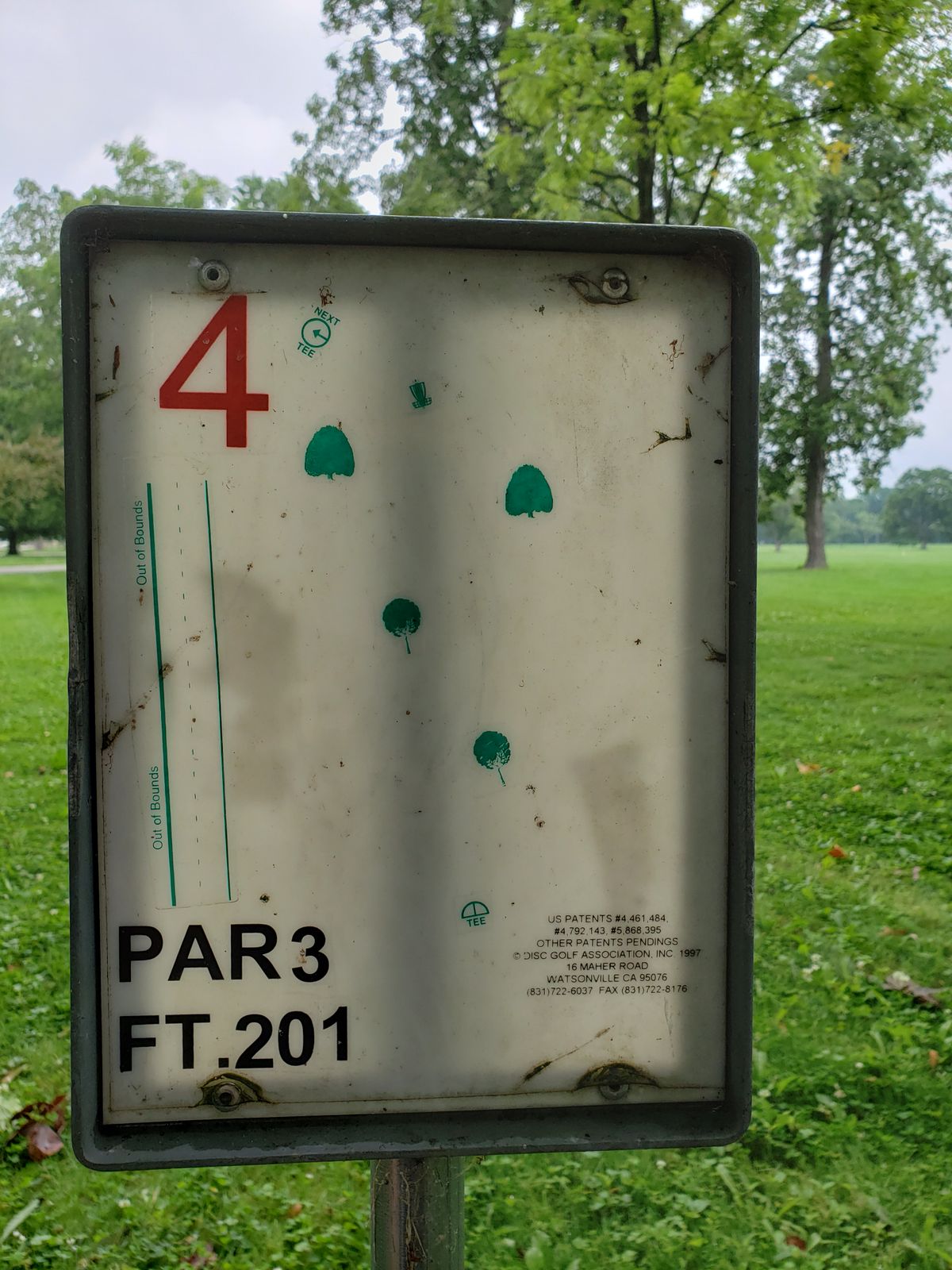 #4 Tee Sign closeup