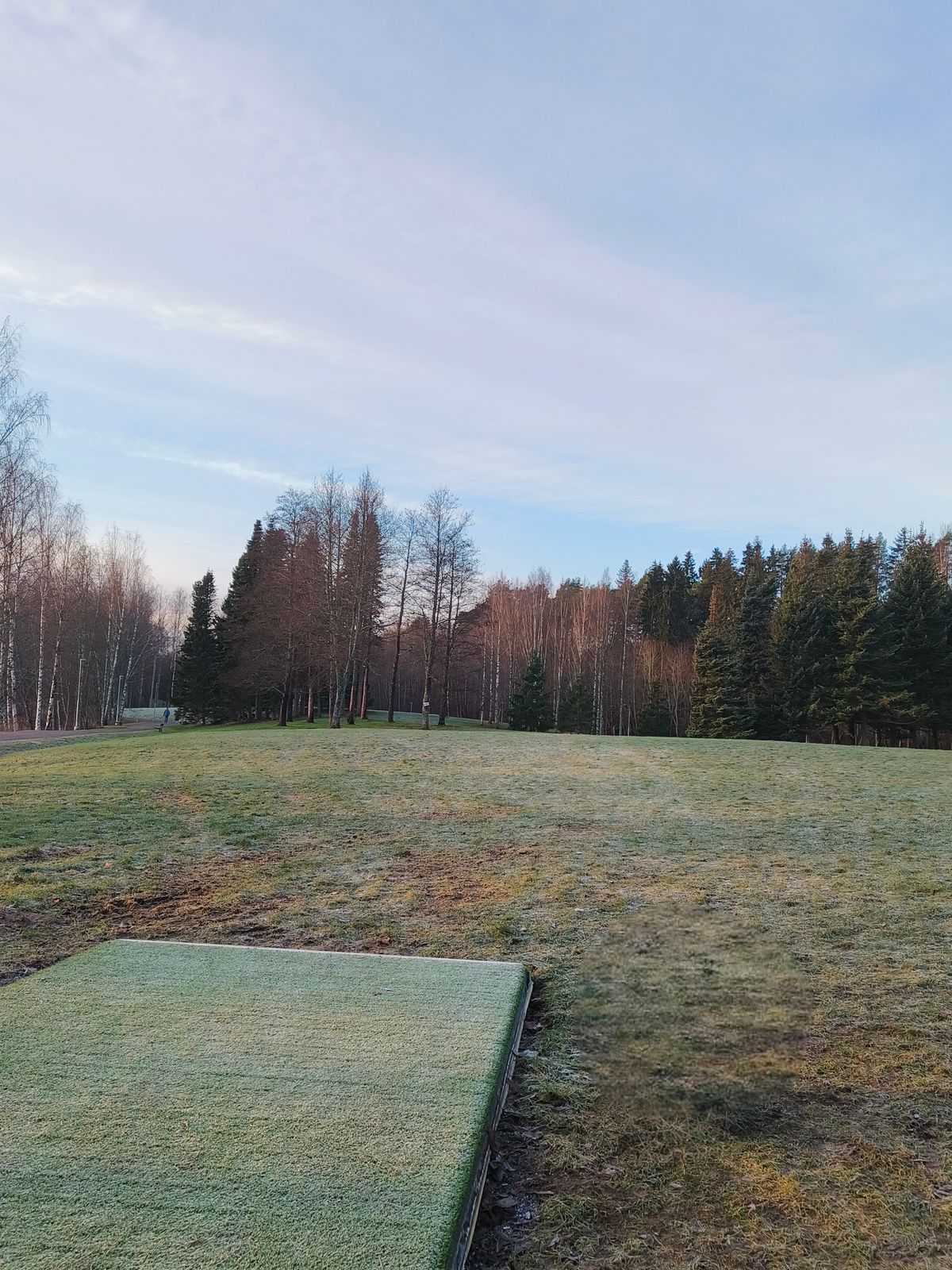 Uusi 5. väylä (par 4)