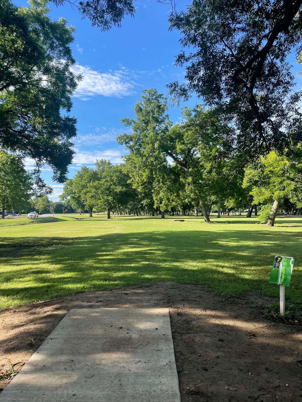Hole 7 short tee pad