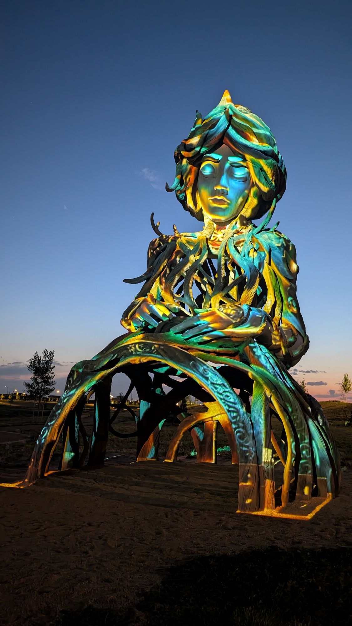 Come play a round then check out the awesome sculpture during sunset with the projector lighting.