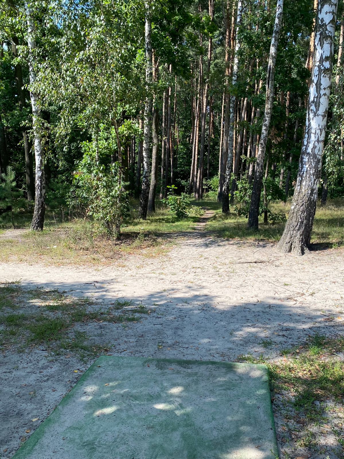 Hole 1 tee pad