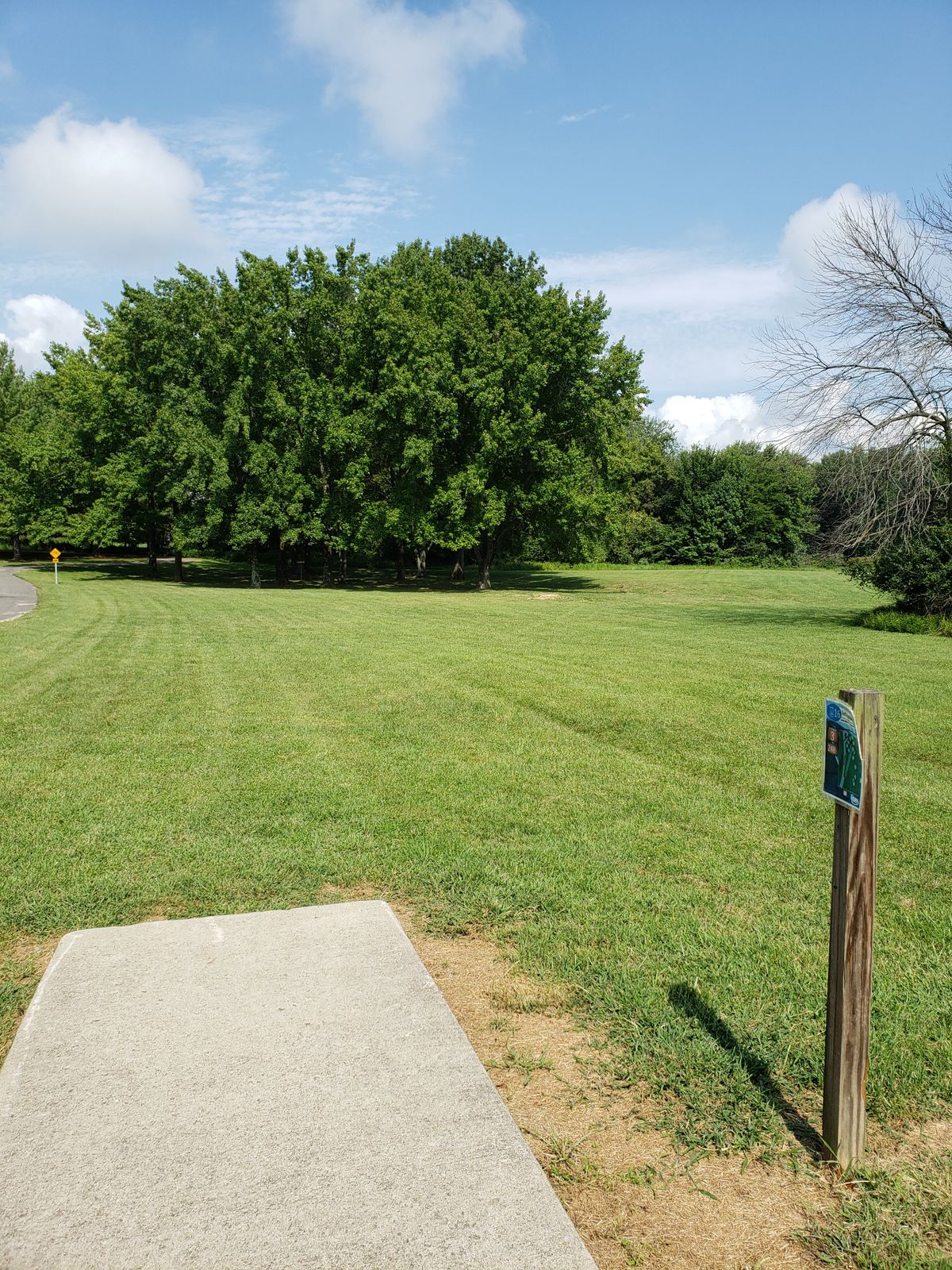 #16 Tee-Pad and Fairway