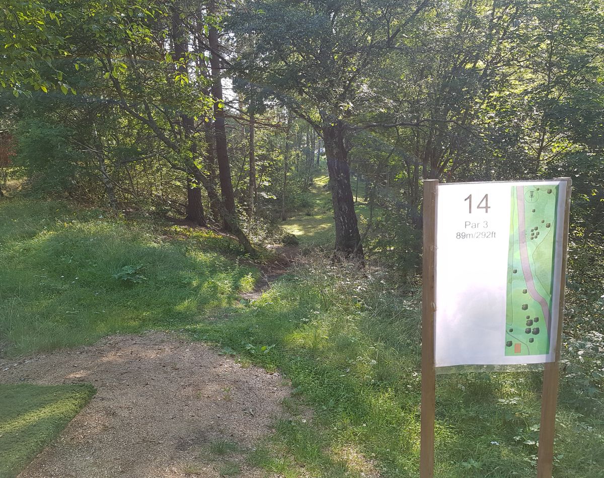 15 Aug 2020 - Tee hål 14