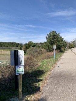 Black/White combined tee box