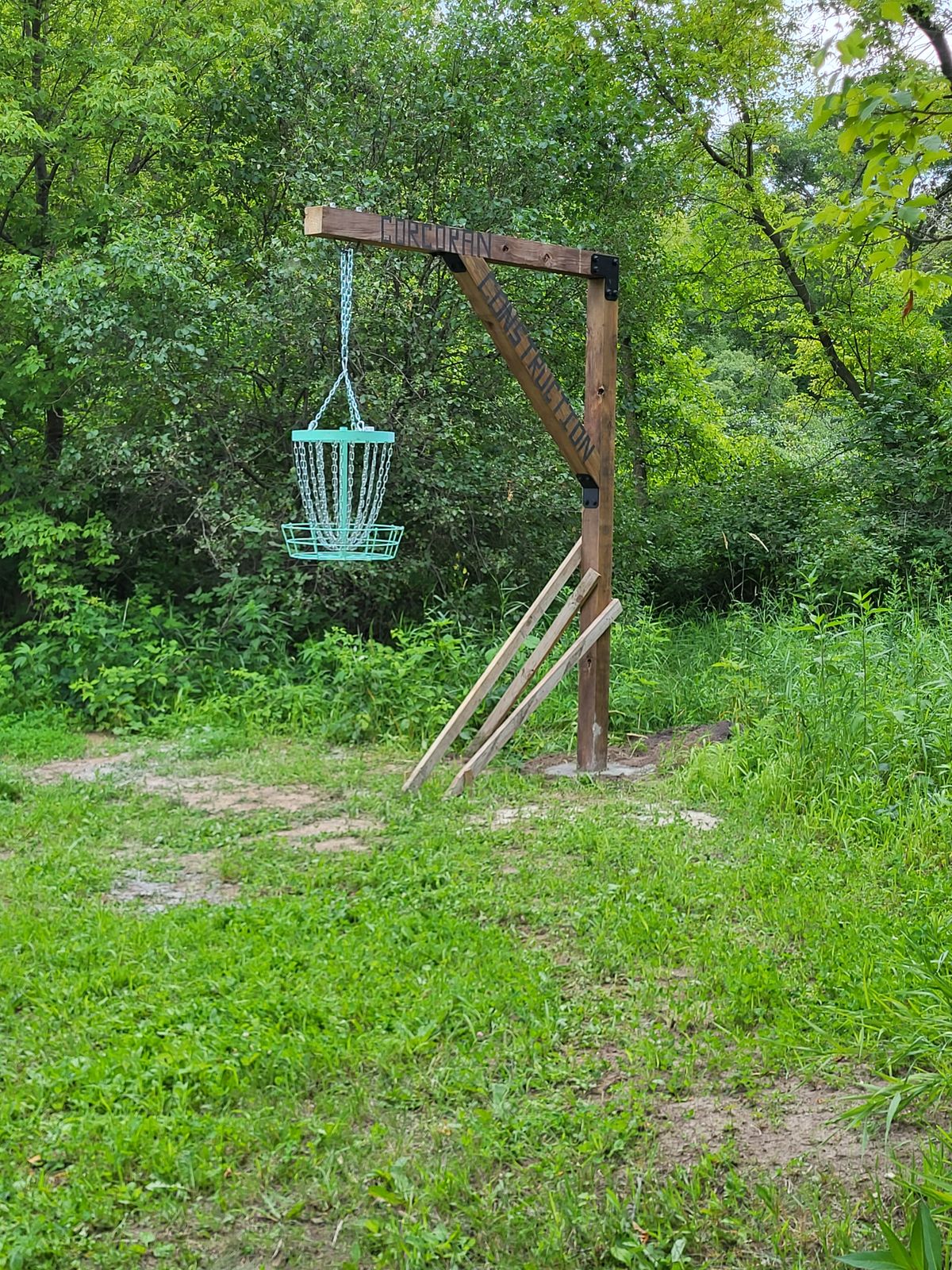 Hanging basket on hole 6