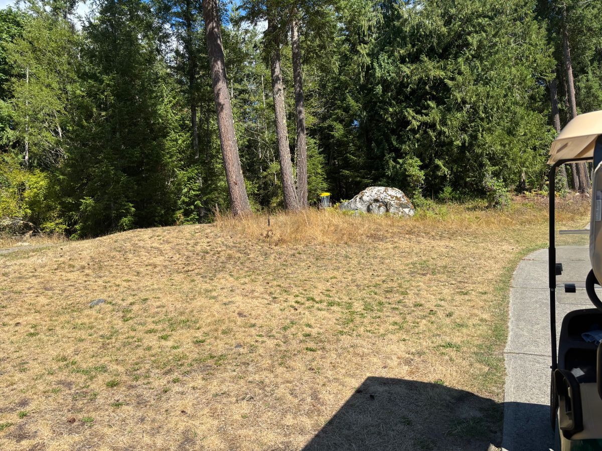 Hole 4 approach