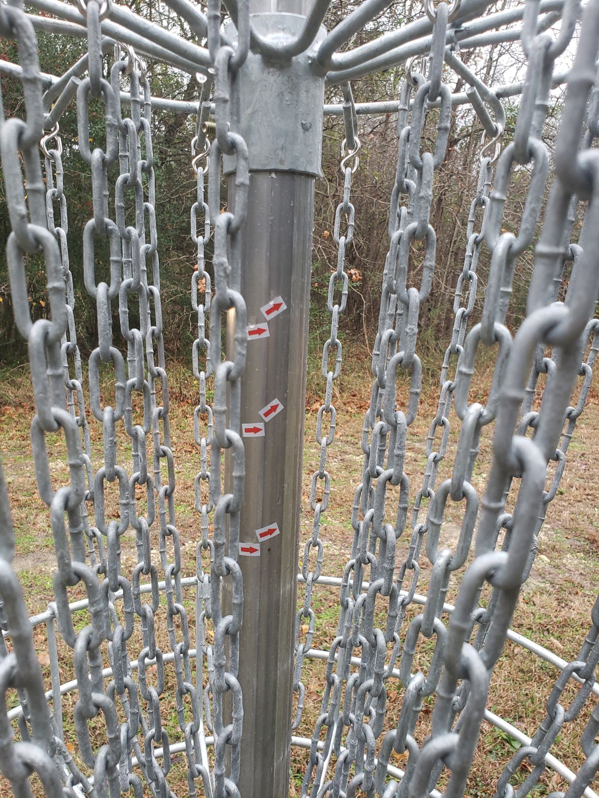Arrows pointing to next tee box