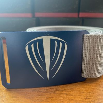 Blue/silver grip belt