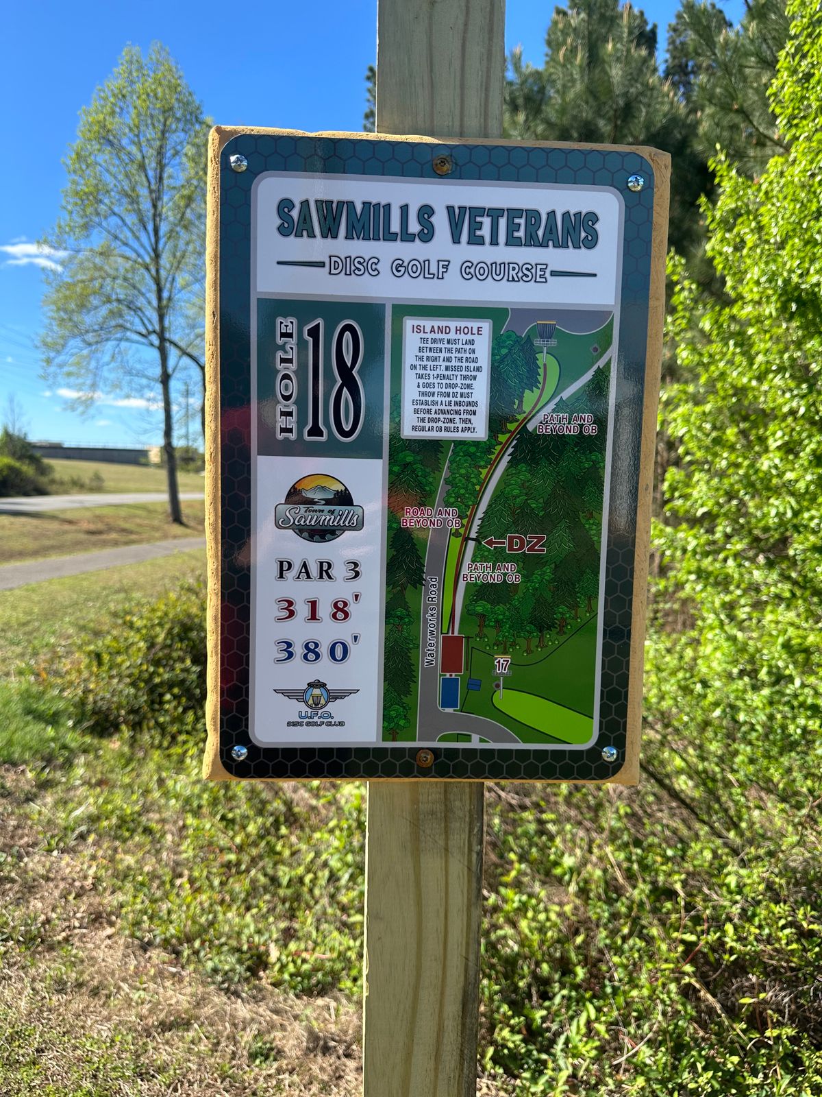Hole 18 tee sign