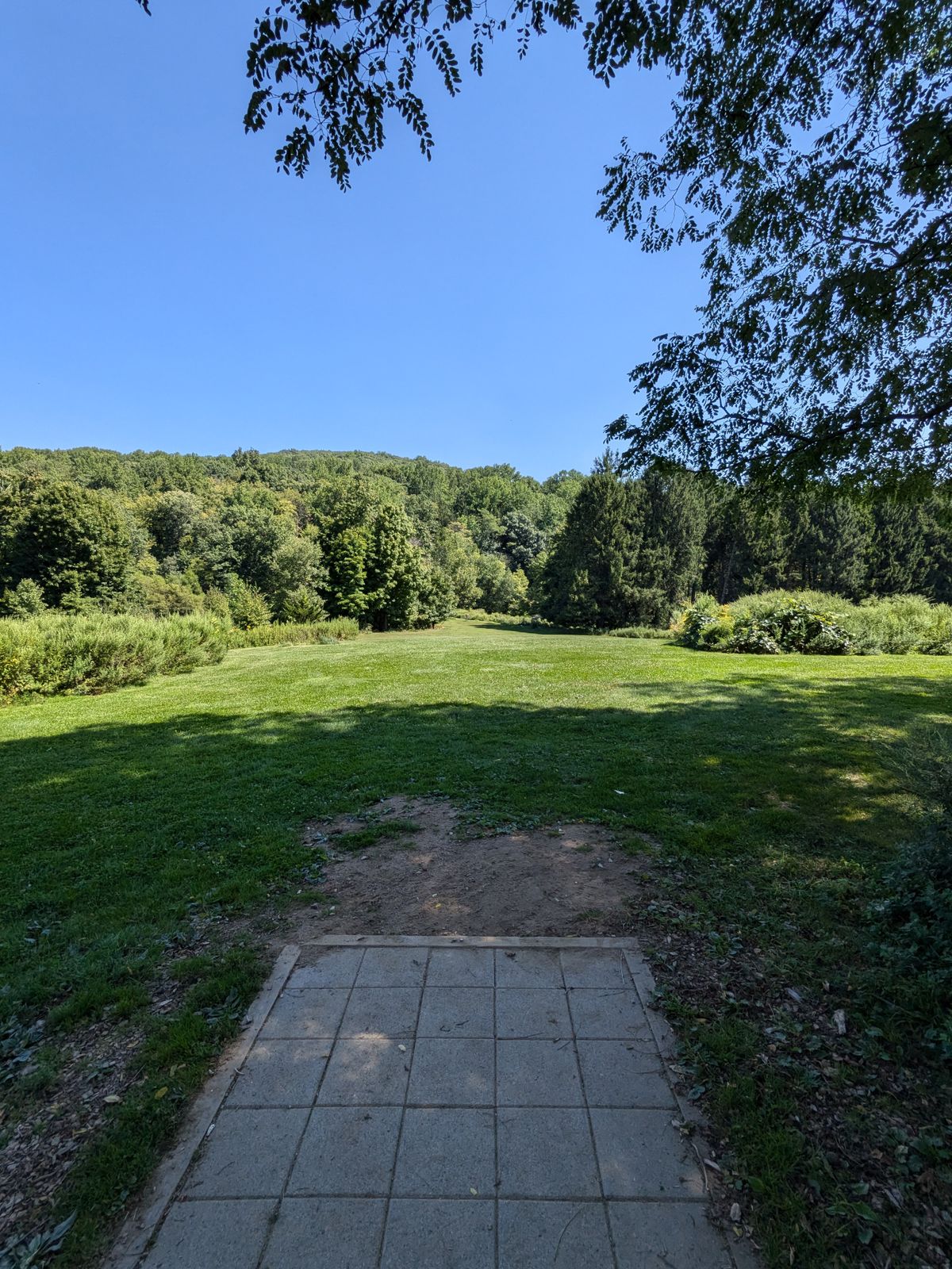Hole 17 White Tee