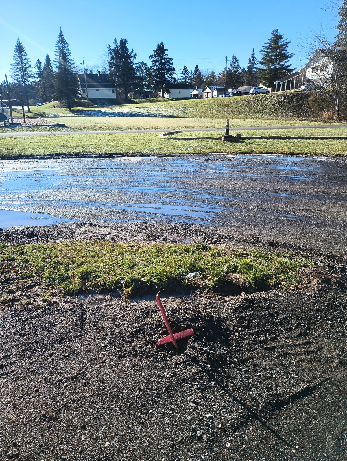 Hole Nine (tee sign appears to be missing)