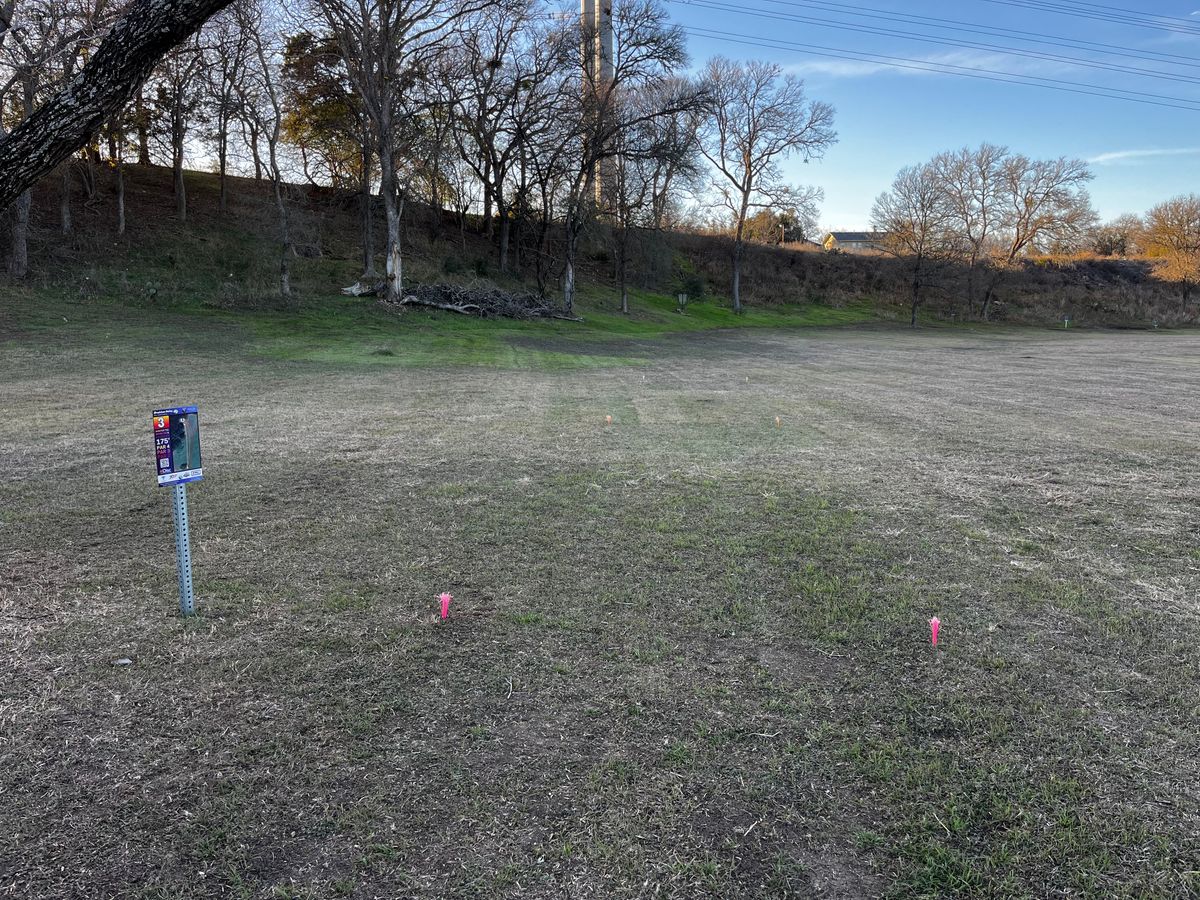 Hole 3 College/ Raven/ Aviator tee