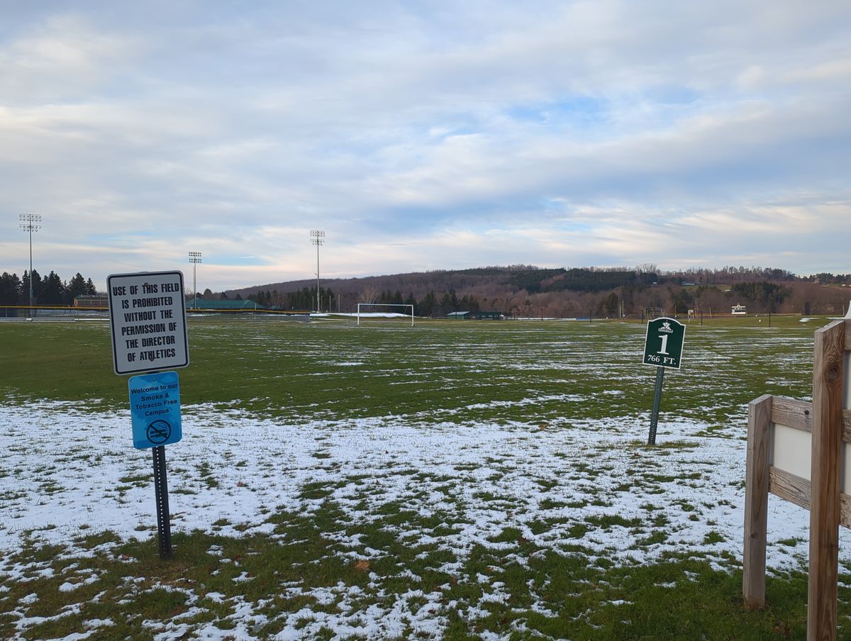 Hole 1 tee