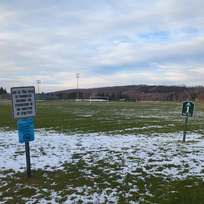 Hole 1 tee