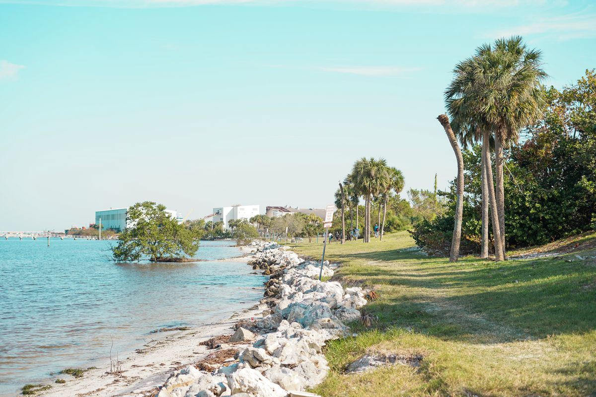 View of hole 17 from tee pad